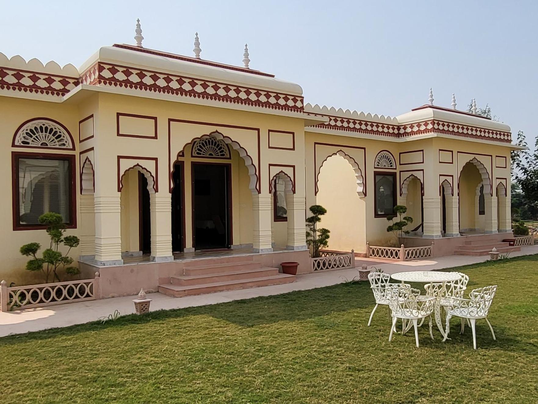 The Grand Barso Hotel Bharatpur Room photo